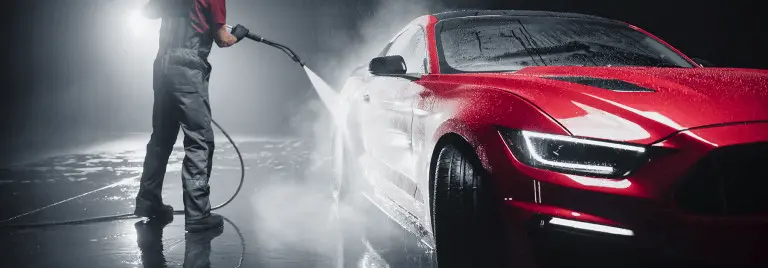 Čistý interiér auta bez zápachu a skvrn